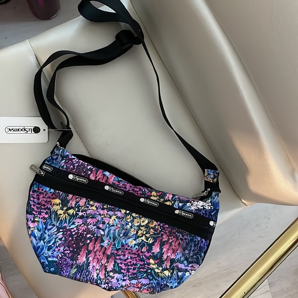 FINAL PRICE 🚨 LESPORTSAC 🔥 FLORAL CROSS BODY NWT - Picture 7 of 7